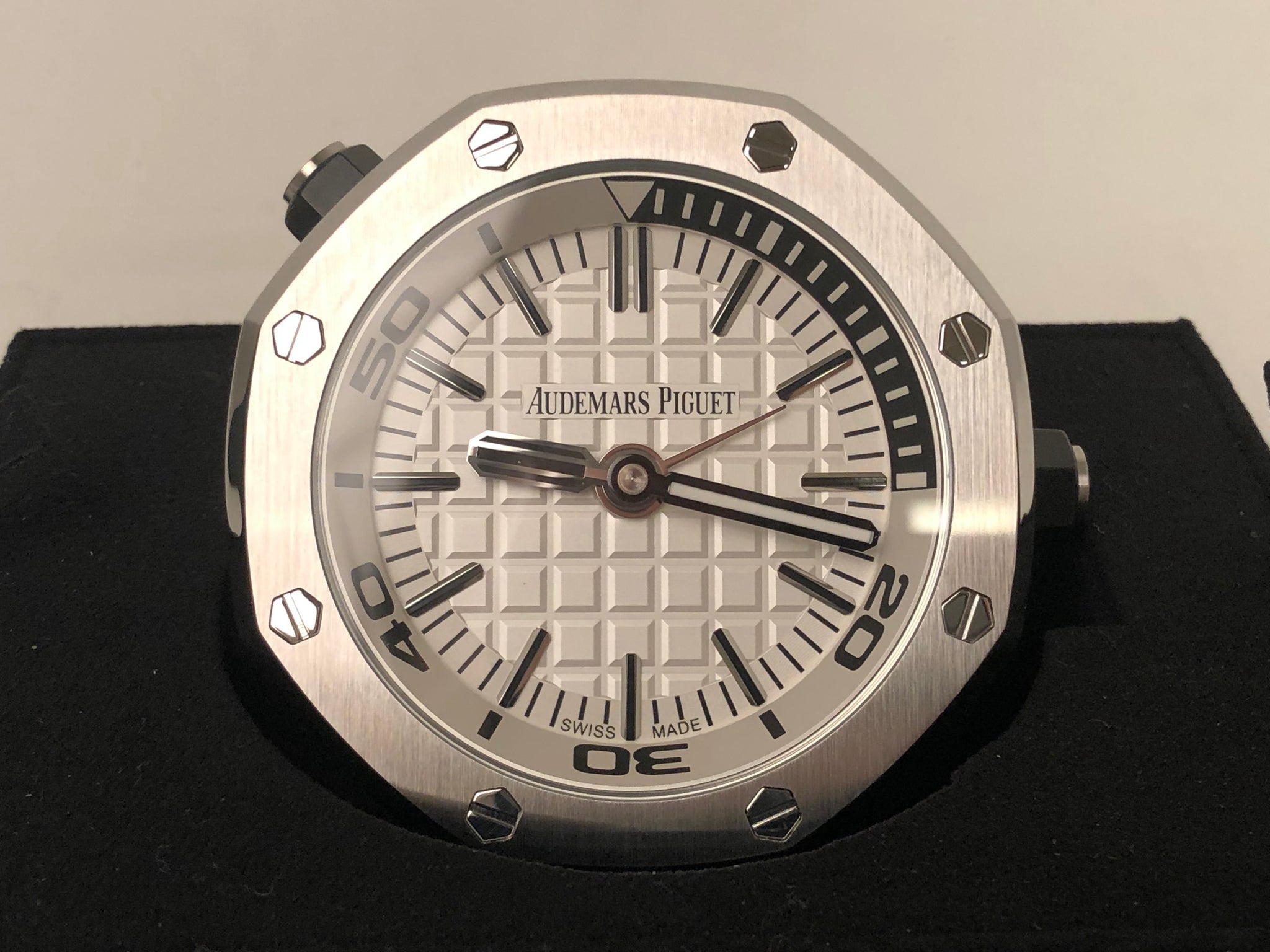 Audemars Piguet- Cally Royal Oak Offshore Table Clock 2016 Quartz